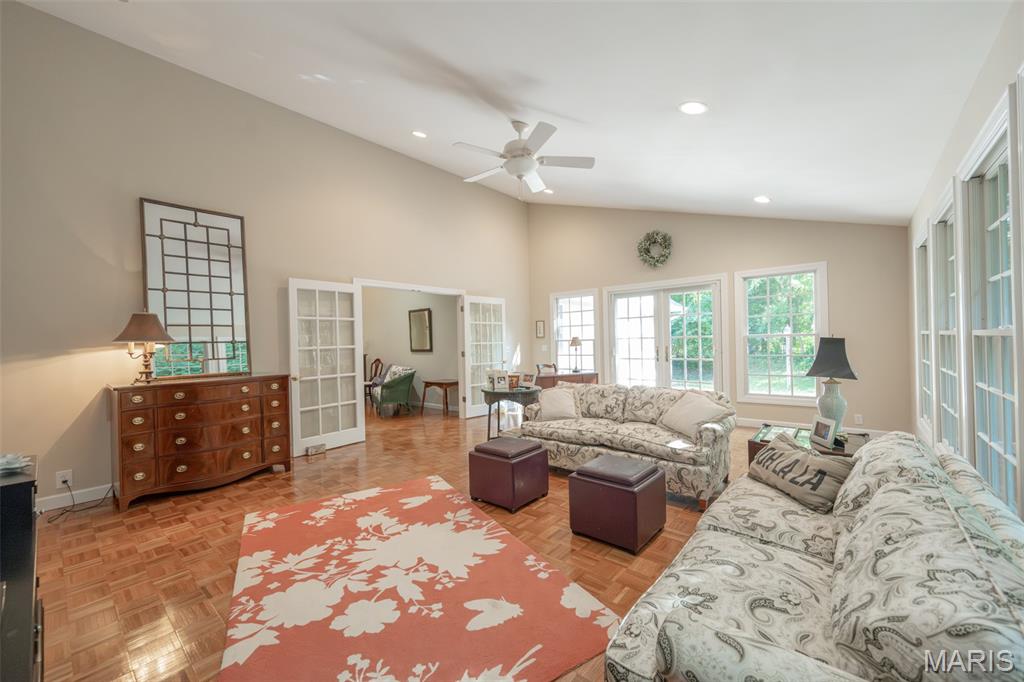 10790 Greenlefe Drive Property Photo 30