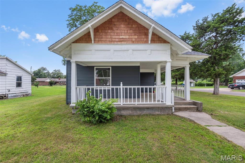 300 S Main Street Property Photo 1