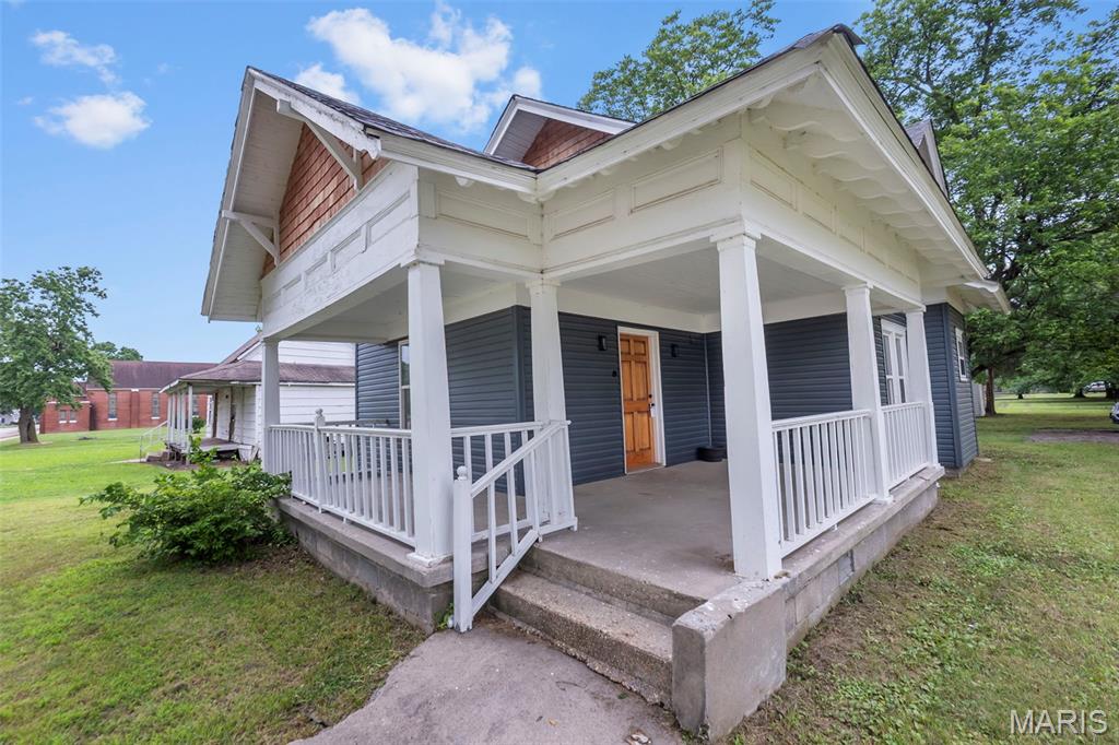 300 S Main Street Property Photo 2