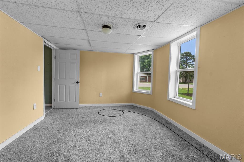 300 S Main Street Property Photo 14