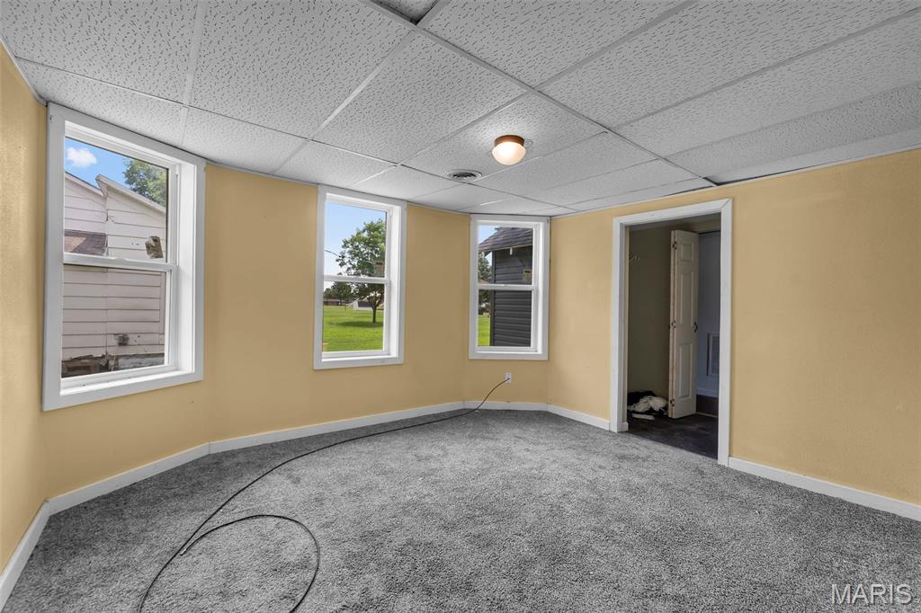 300 S Main Street Property Photo 15