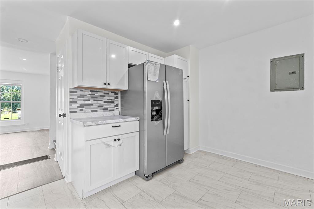 940 Maple Place Property Photo 18