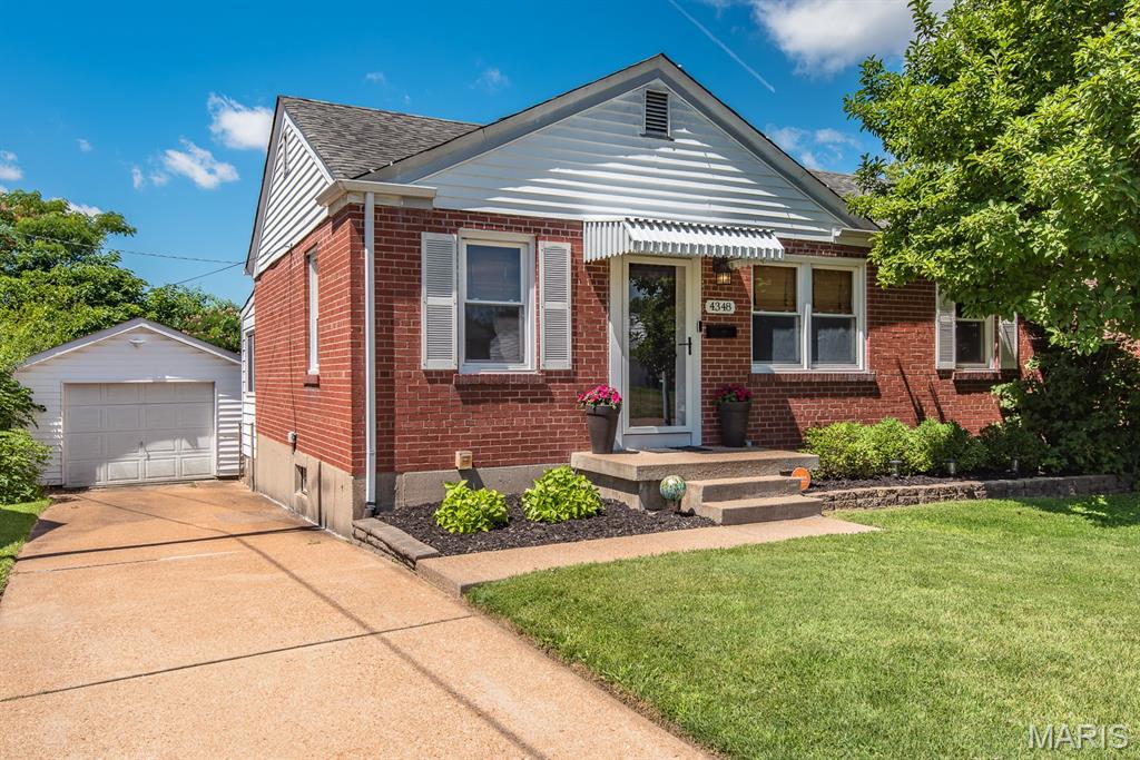 4348 Schirmer Street Property Photo 2