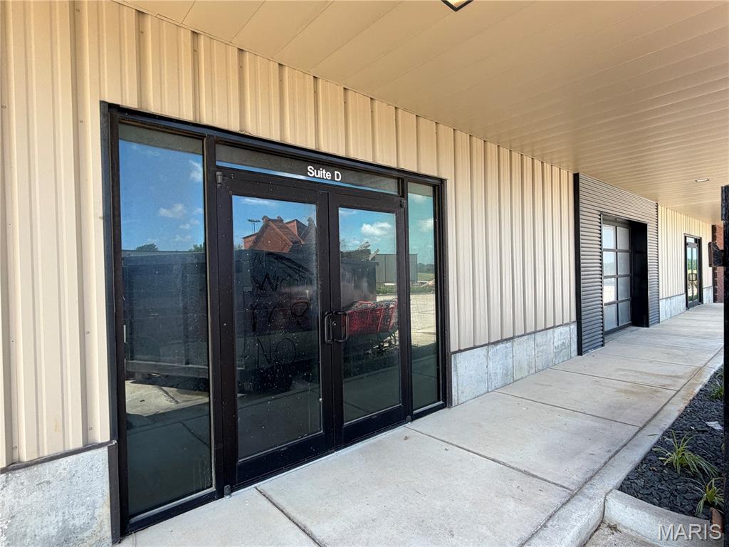 2015 S Perryville Boulevard C & D Property Photo 1
