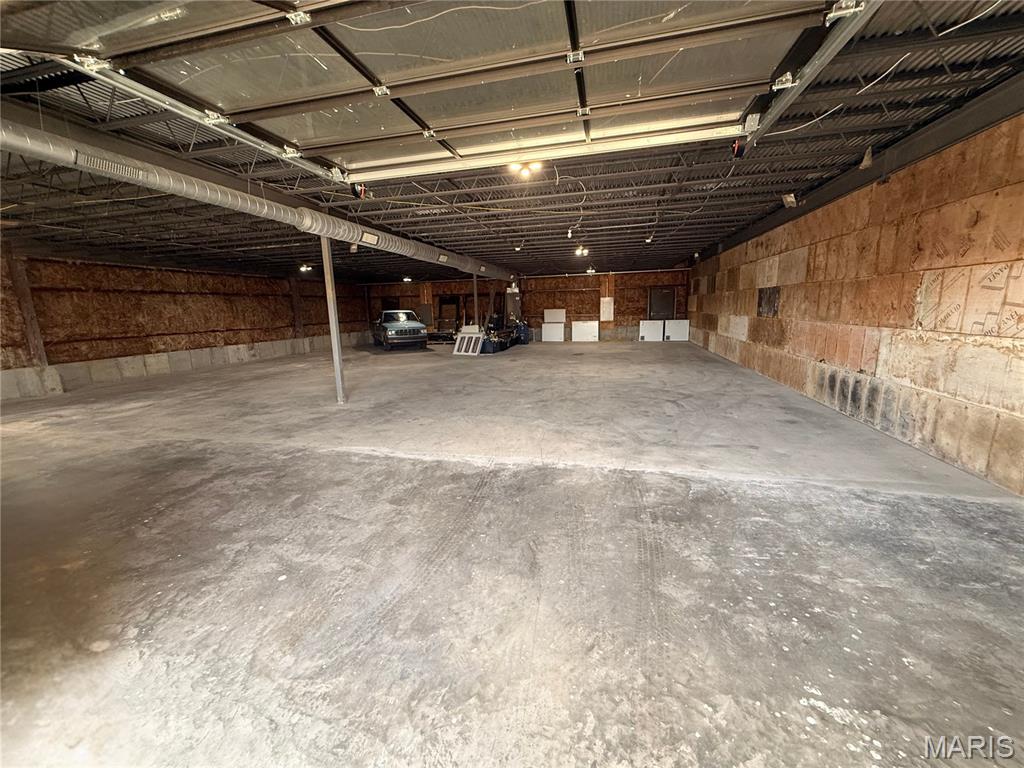 2015 S Perryville Boulevard C & D Property Photo 5