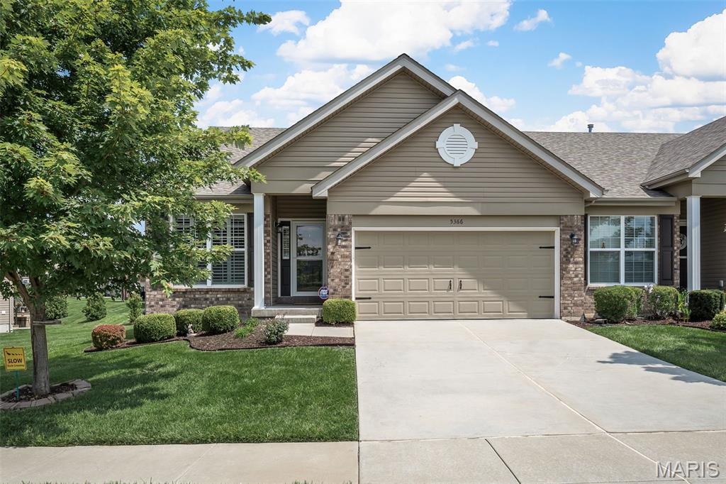 5366 Lakepath Way Property Photo 1