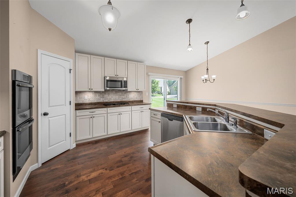 5366 Lakepath Way Property Photo 10