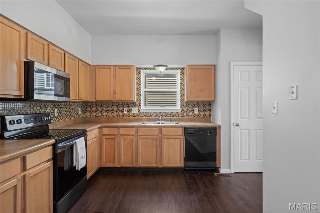 2915 Saint Vincent Avenue Property Photo 17