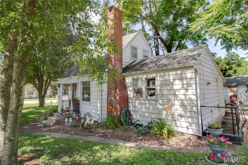 100 N Clinton Street Property Photo 2