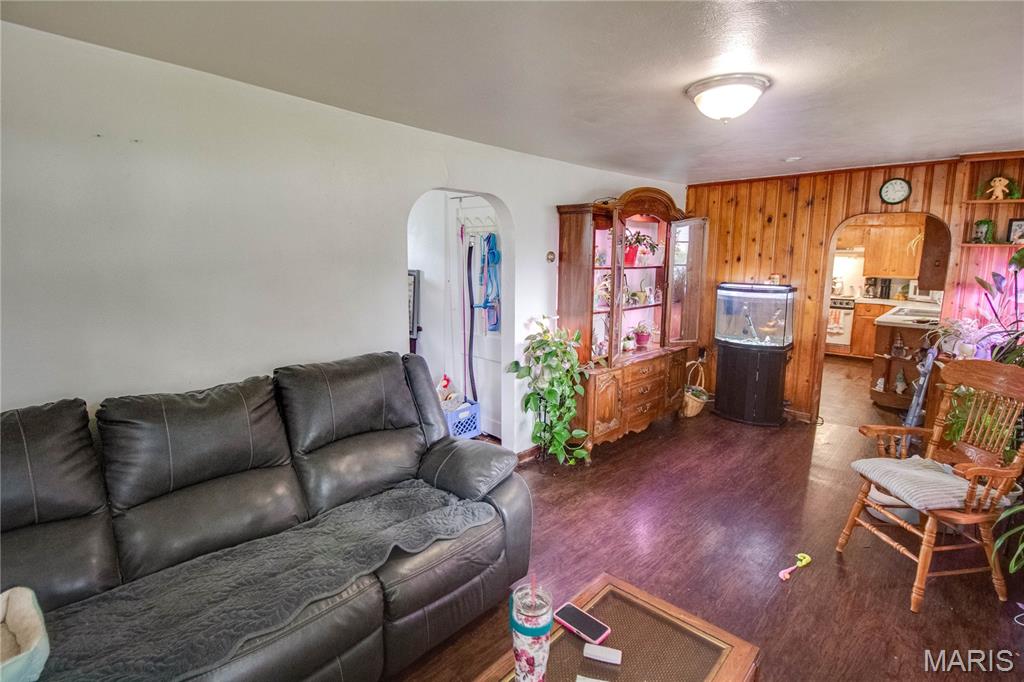 100 N Clinton Street Property Photo 7