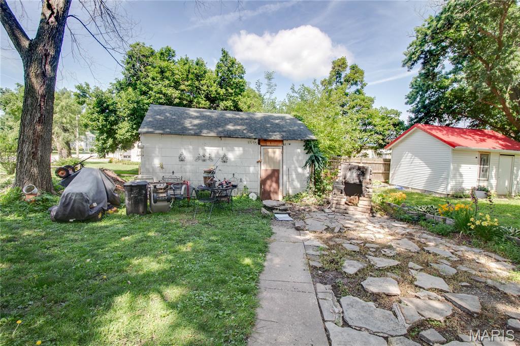 100 N Clinton Street Property Photo 19