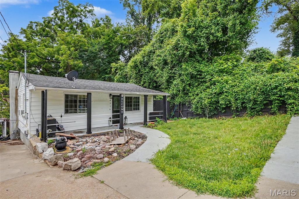 8516 Katherine Avenue Property Photo 2