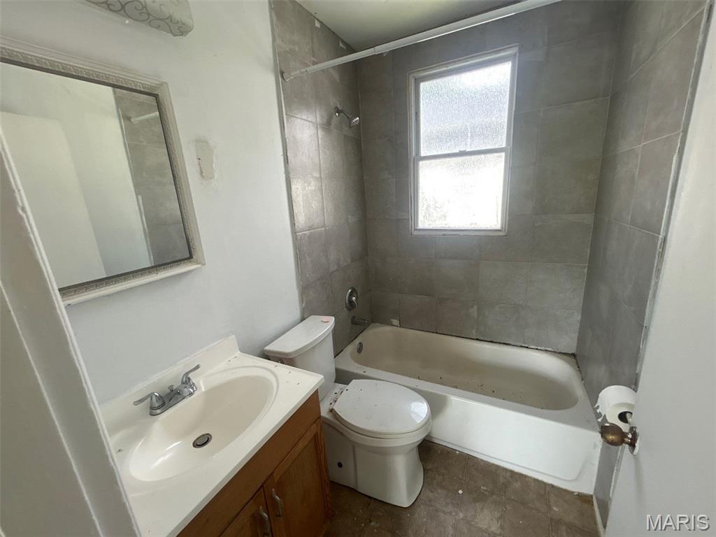 8527 Kempland Place Property Photo 10