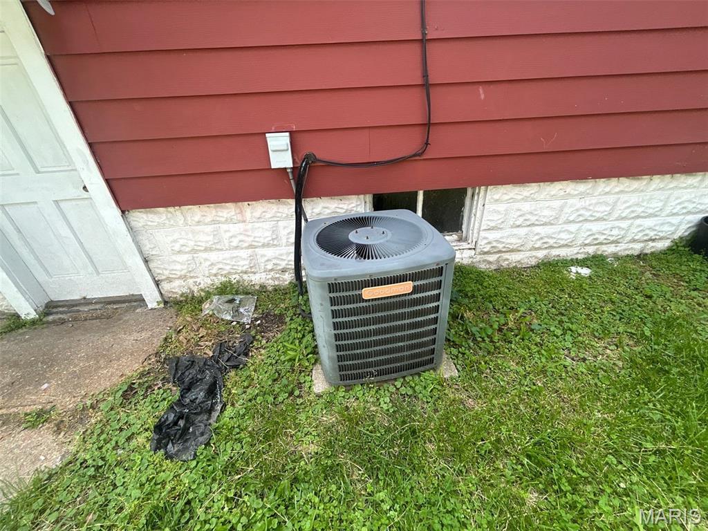 8527 Kempland Place Property Photo 13