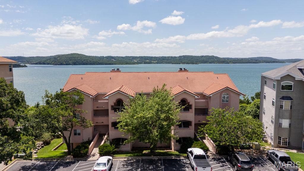 700 Emerald Pointe Dr 101 Property Photo 2