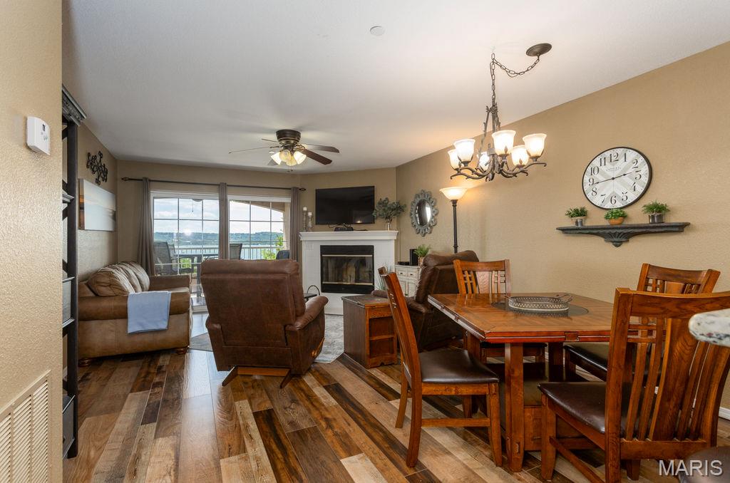 700 Emerald Pointe Dr 101 Property Photo 12