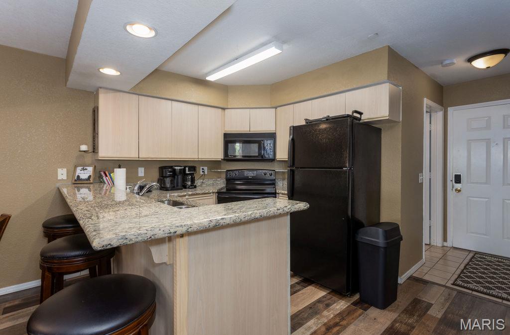 700 Emerald Pointe Dr 101 Property Photo 13
