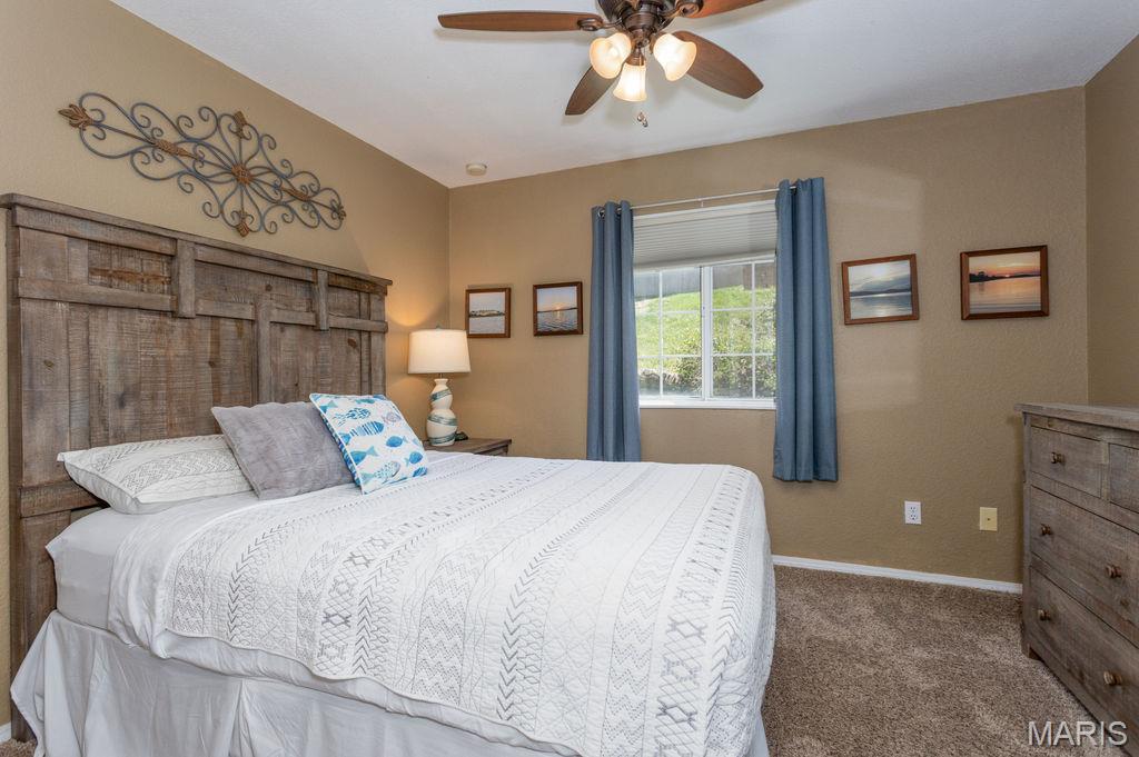 700 Emerald Pointe Dr 101 Property Photo 23