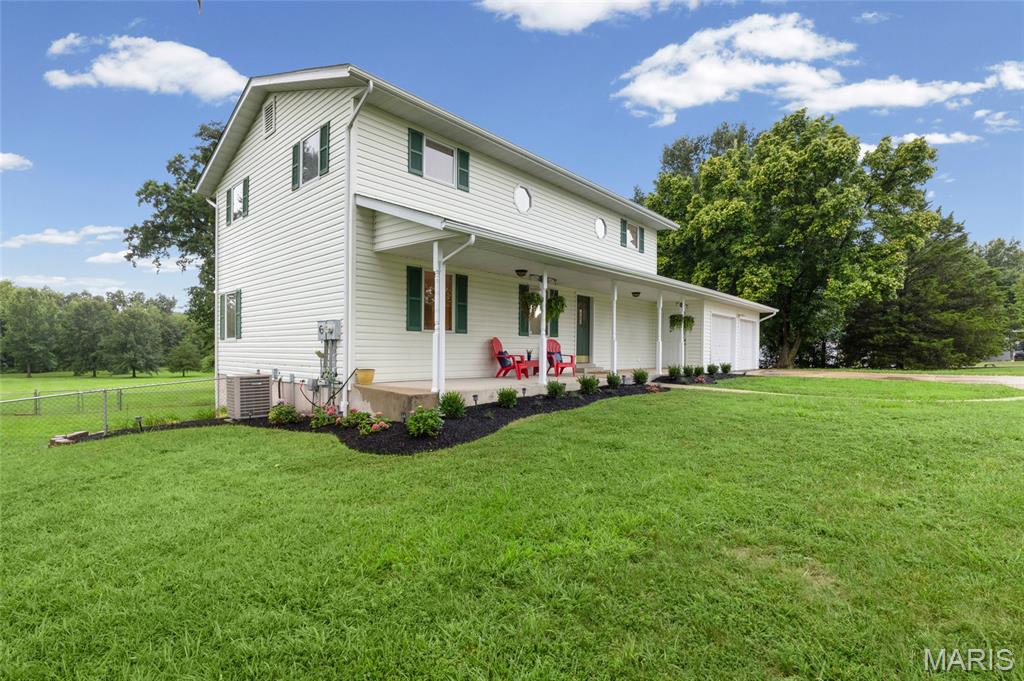 2404 Stoney Brook Drive Property Photo 4