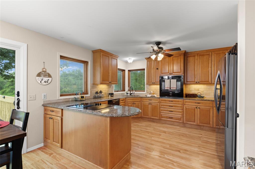 2404 Stoney Brook Drive Property Photo 18