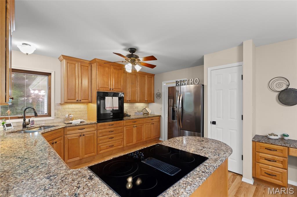 2404 Stoney Brook Drive Property Photo 21