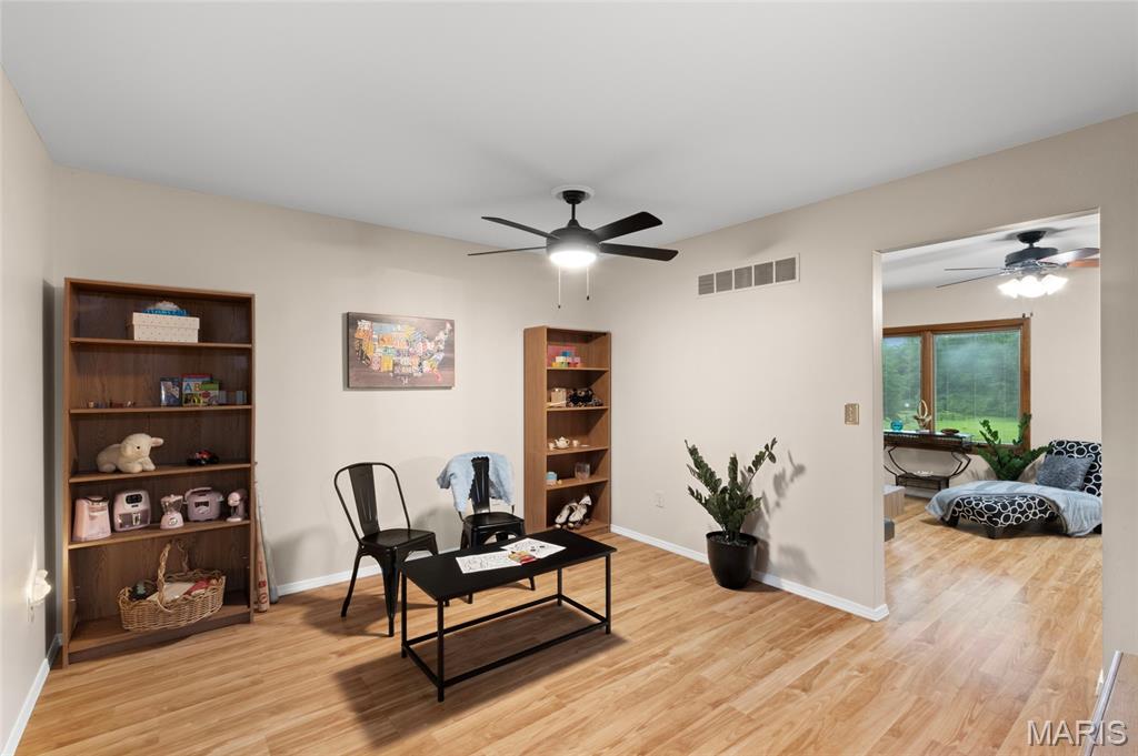 2404 Stoney Brook Drive Property Photo 23