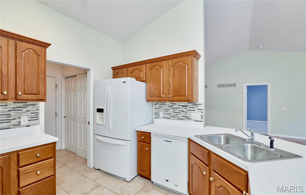 122 Westgate Drive Property Photo 14