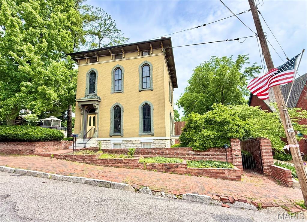 617 State Street Property Photo 1