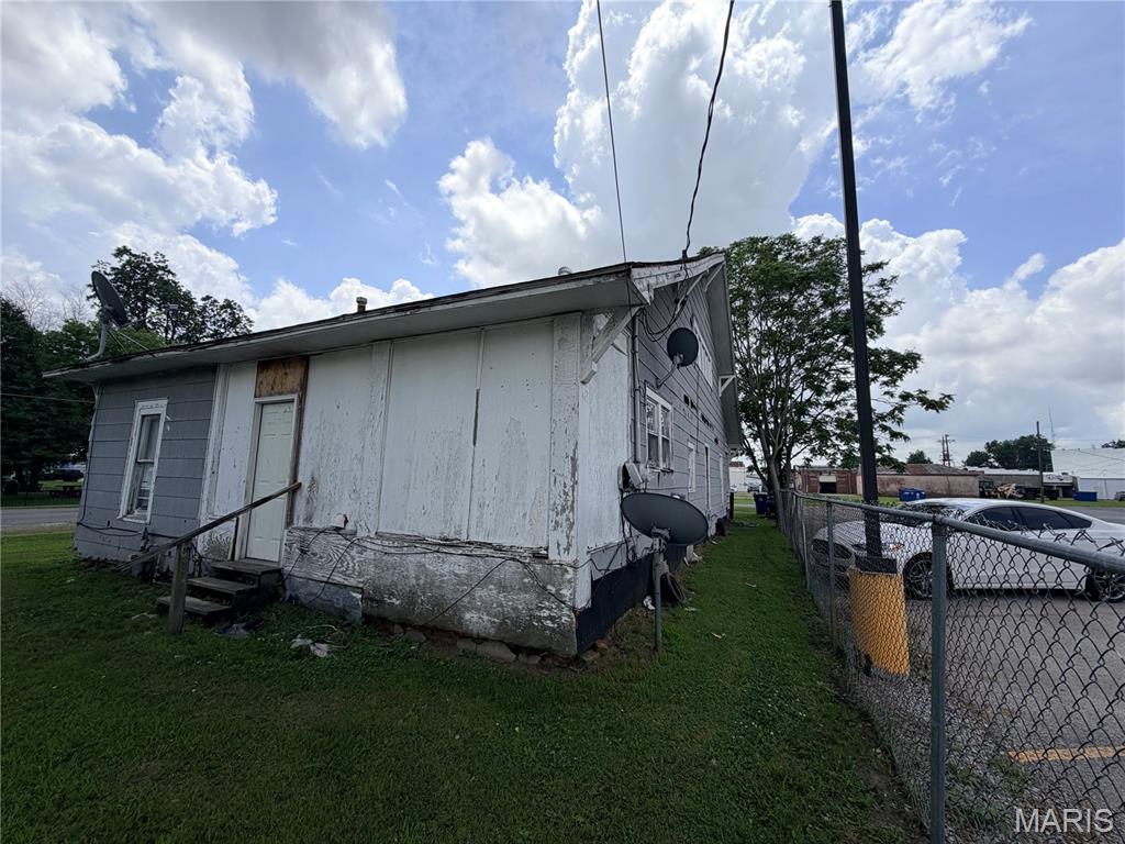 301/303 King Avenue Property Photo 6