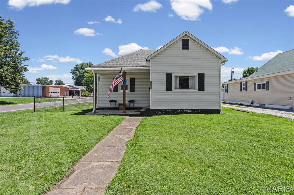1001 S Macoupin Street Property Photo 1