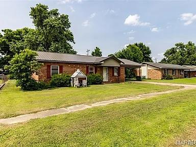 141 Saint Catherine Property Photo 3