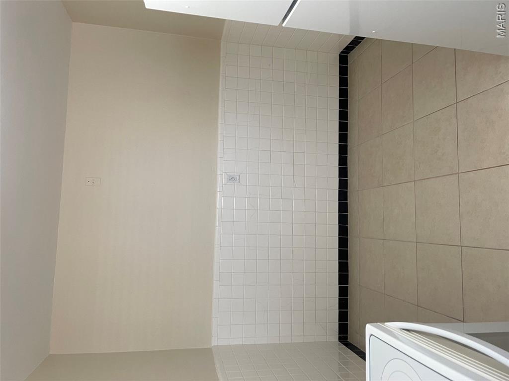 6258 Nottingham Avenue 2w Property Photo 11