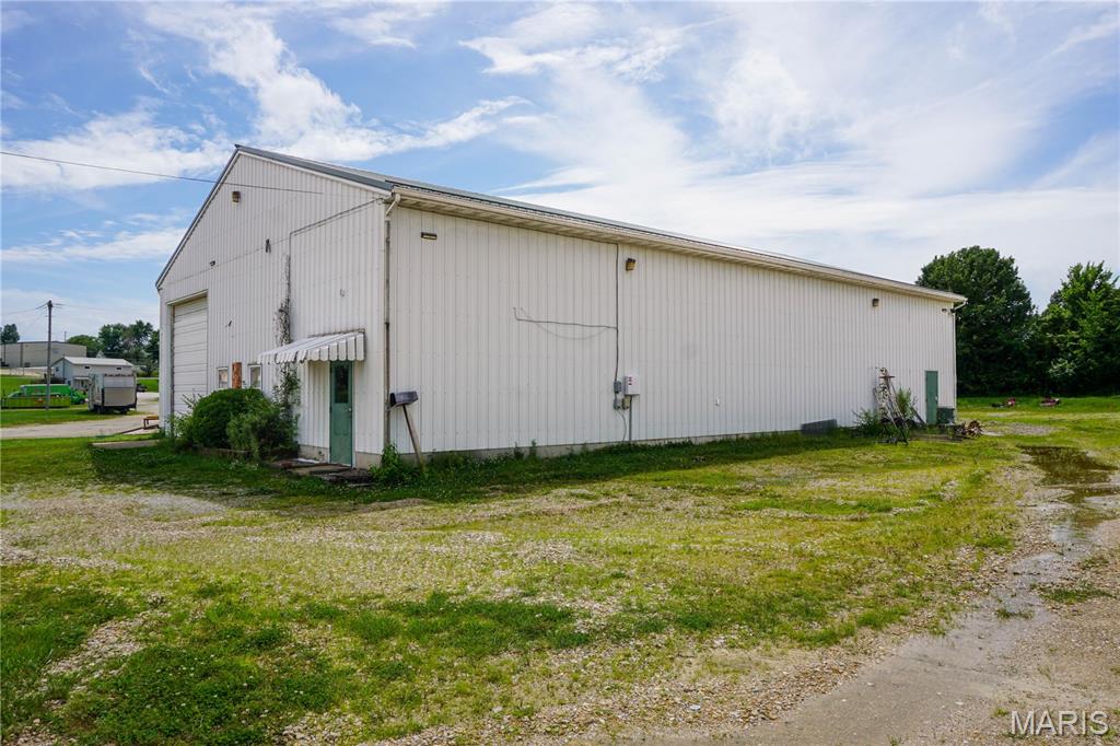 11227 Twitty Drive Property Photo 2