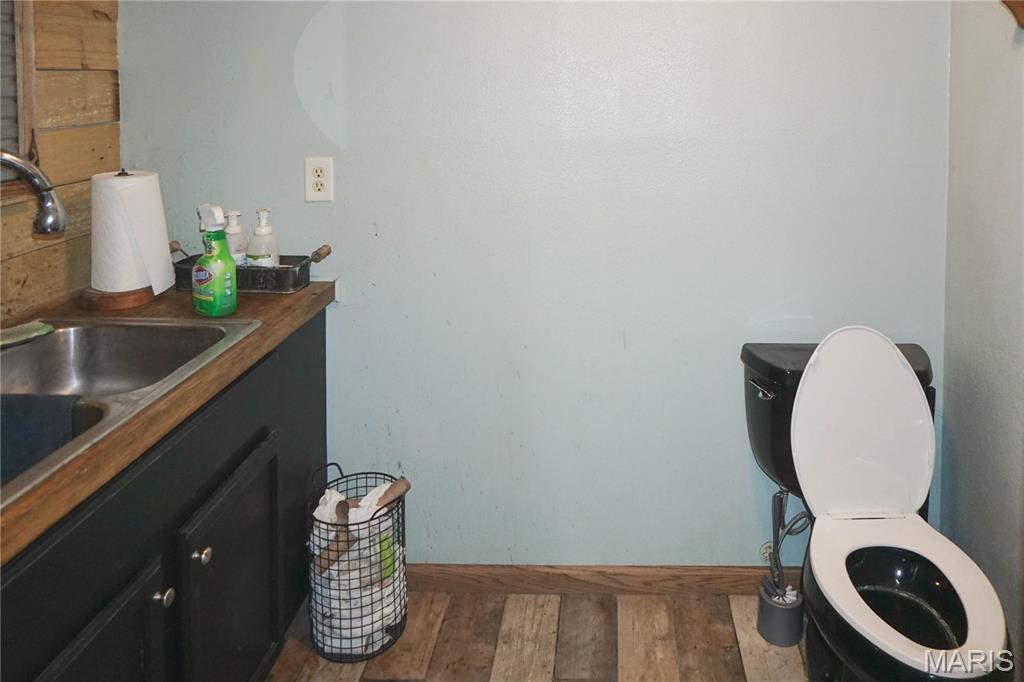 11227 Twitty Drive Property Photo 8