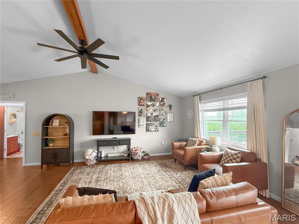 5687 Clear Creek Rd Property Photo 4