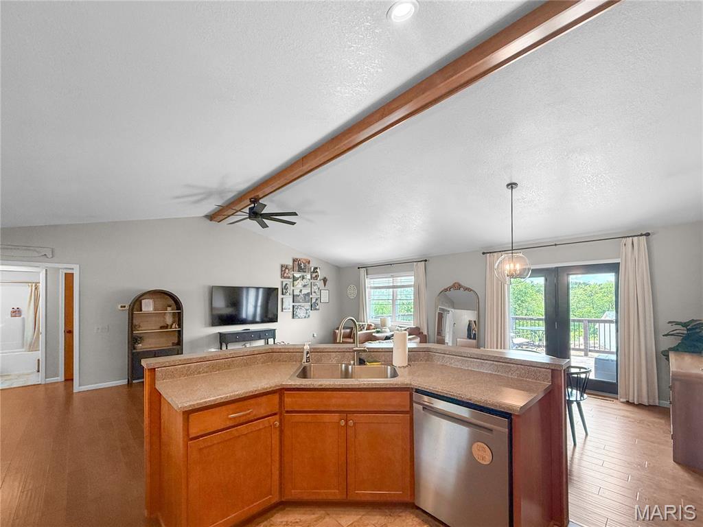 5687 Clear Creek Rd Property Photo 7
