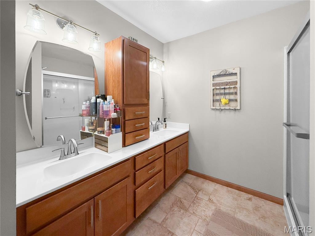 5687 Clear Creek Rd Property Photo 15