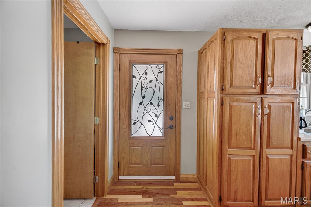 15161 Edison Road Property Photo 4