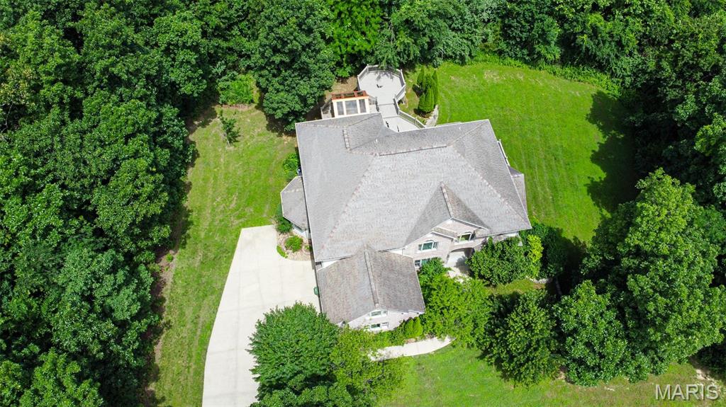 1025 Cobblestone Drive Property Photo 3