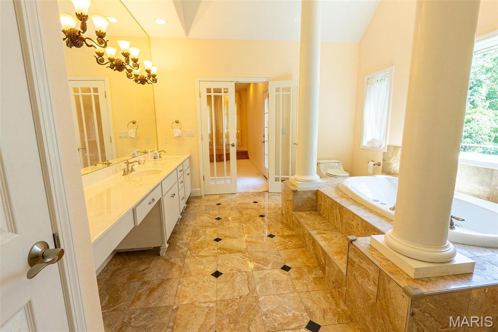 1025 Cobblestone Drive Property Photo 41
