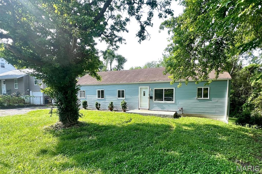 456 Bluff Drive Property Photo 1