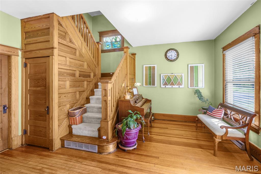 701 N Farmington Road Property Photo 4