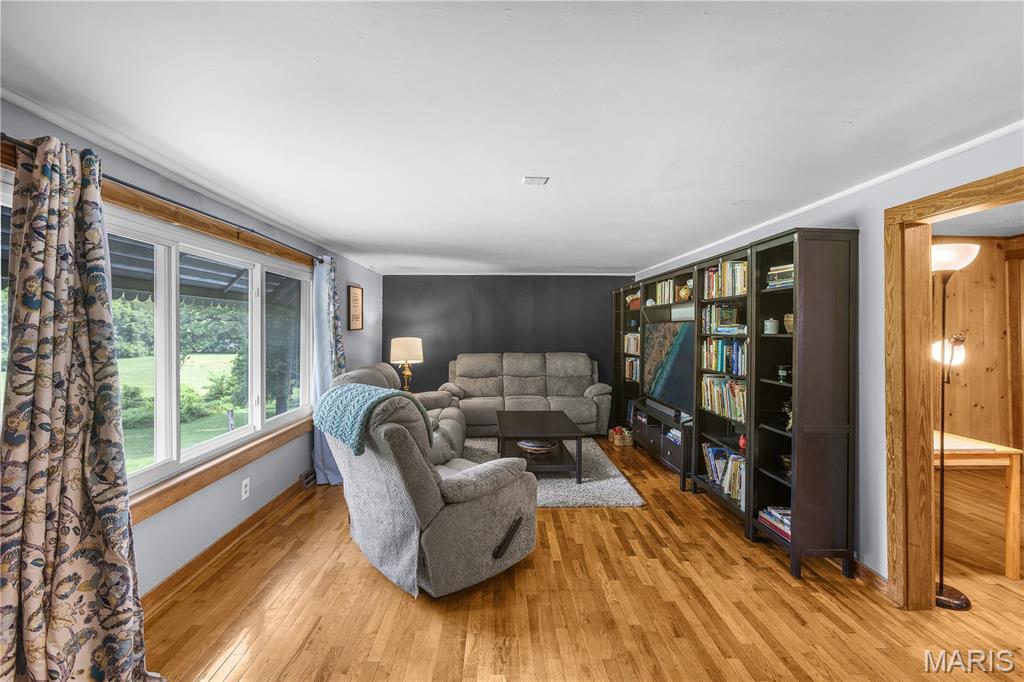 701 N Farmington Road Property Photo 25