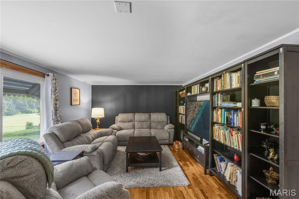 701 N Farmington Road Property Photo 26