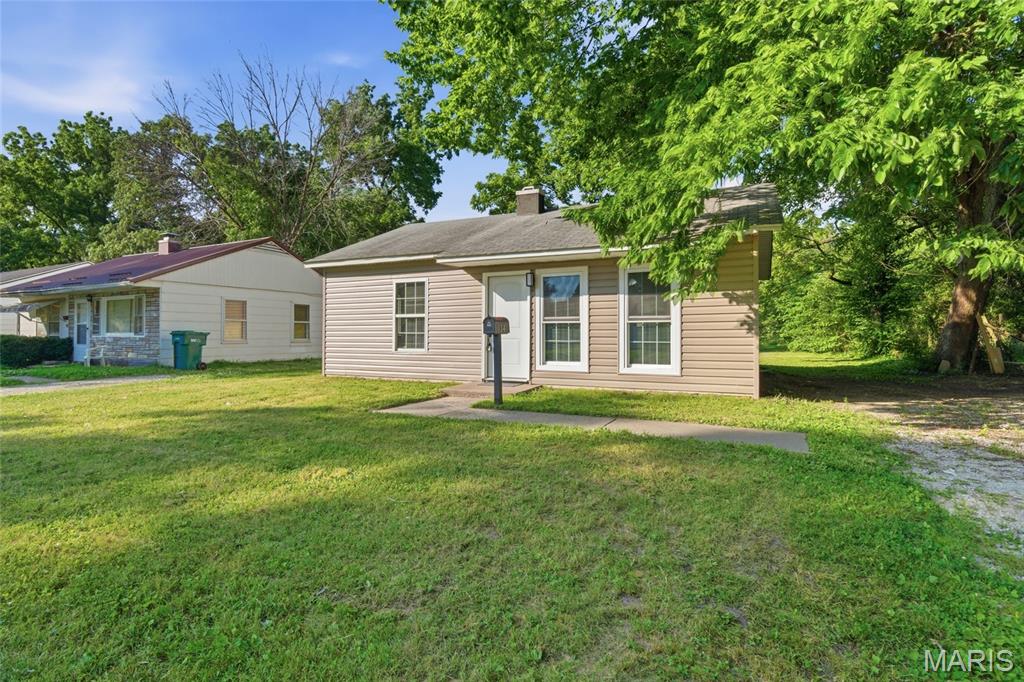14 Marilyn Lane Property Photo 2