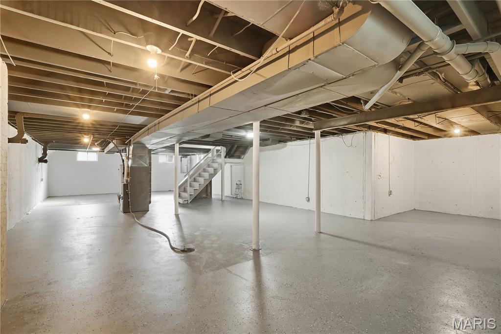 912 Burgos Street Property Photo 26