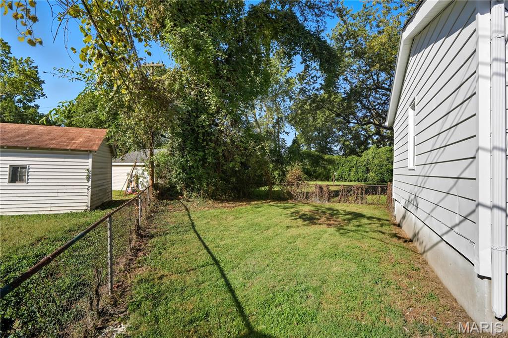 912 Burgos Street Property Photo 31