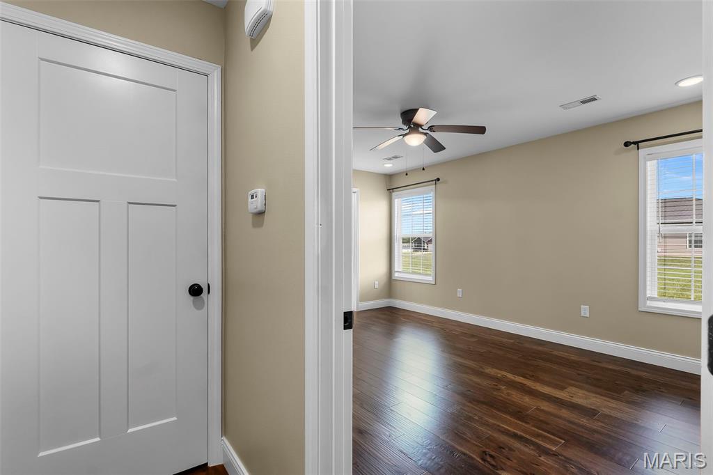 2502 Oak Street Property Photo 18