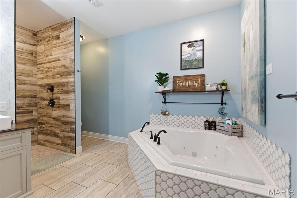 1821 N Jefferson Street Property Photo 33