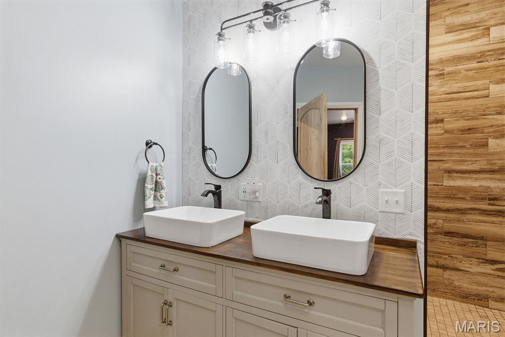 1821 N Jefferson Street Property Photo 35